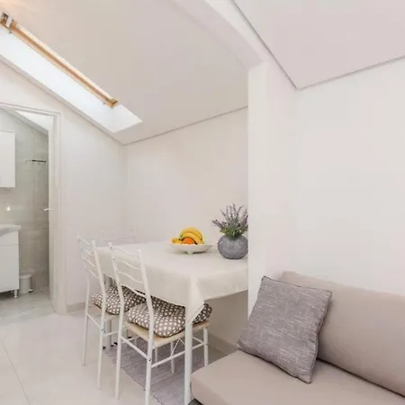 With A Swimming Pool - By Ta Leut Tourist Agency Apartment *