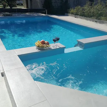 With A Swimming Pool - By Ta Leut Tourist Agency *
