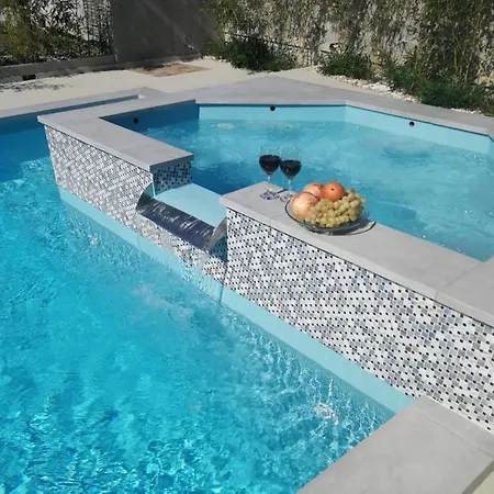 With A Swimming Pool - By Ta Leut Tourist Agency Apartment *