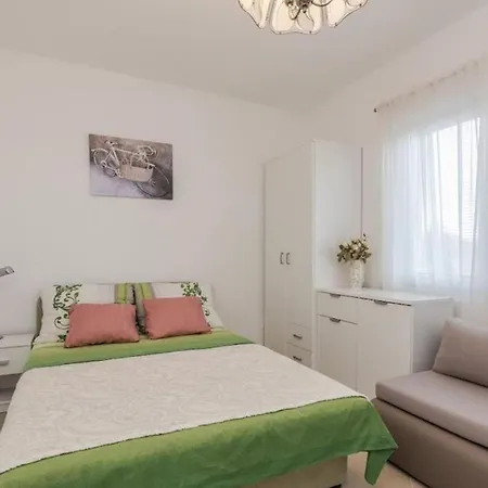 Apartment With A Swimming Pool - By Ta Leut Tourist Agency