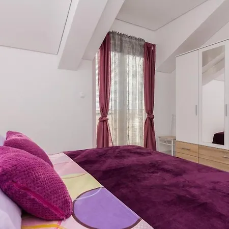 With A Swimming Pool - By Ta Leut Tourist Agency Apartment Privlaka (Zadar)